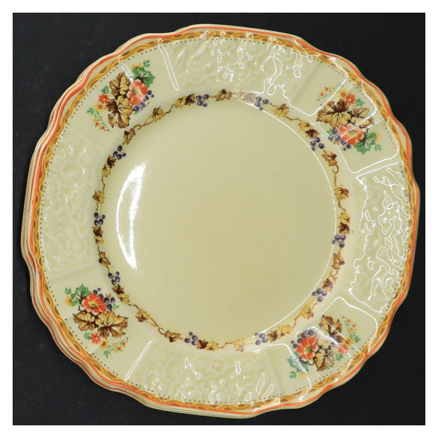 Dekorative porcelænstallerkner (str. Ø. 17 cm)
