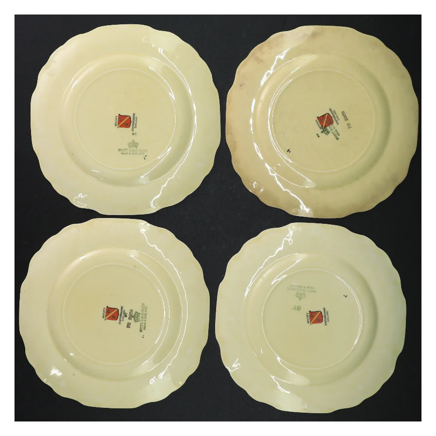 Dekorative porcelænstallerkner (str. Ø. 17 cm)