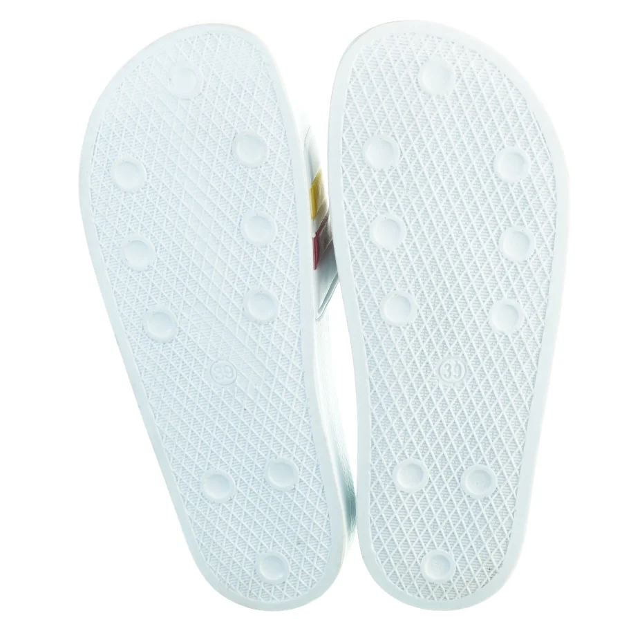 Slides med stripes fra Cocio (str. 39)