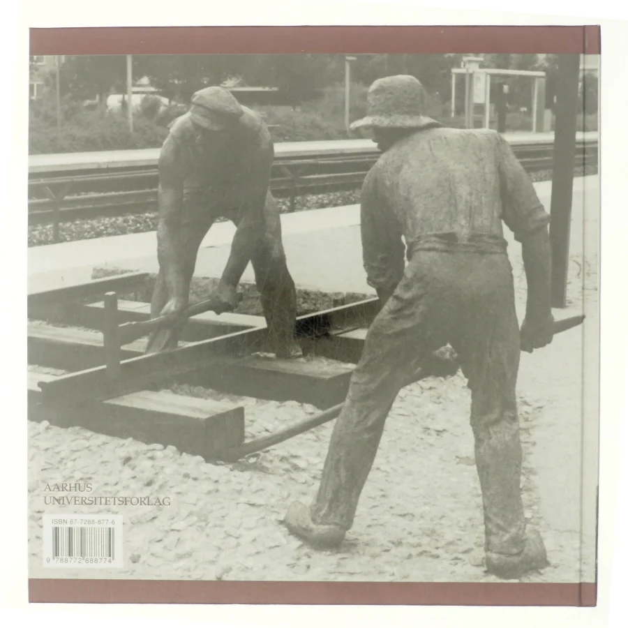 Billeder af Hadstens historie af Poul Larsen (f. 1944) (Bog)