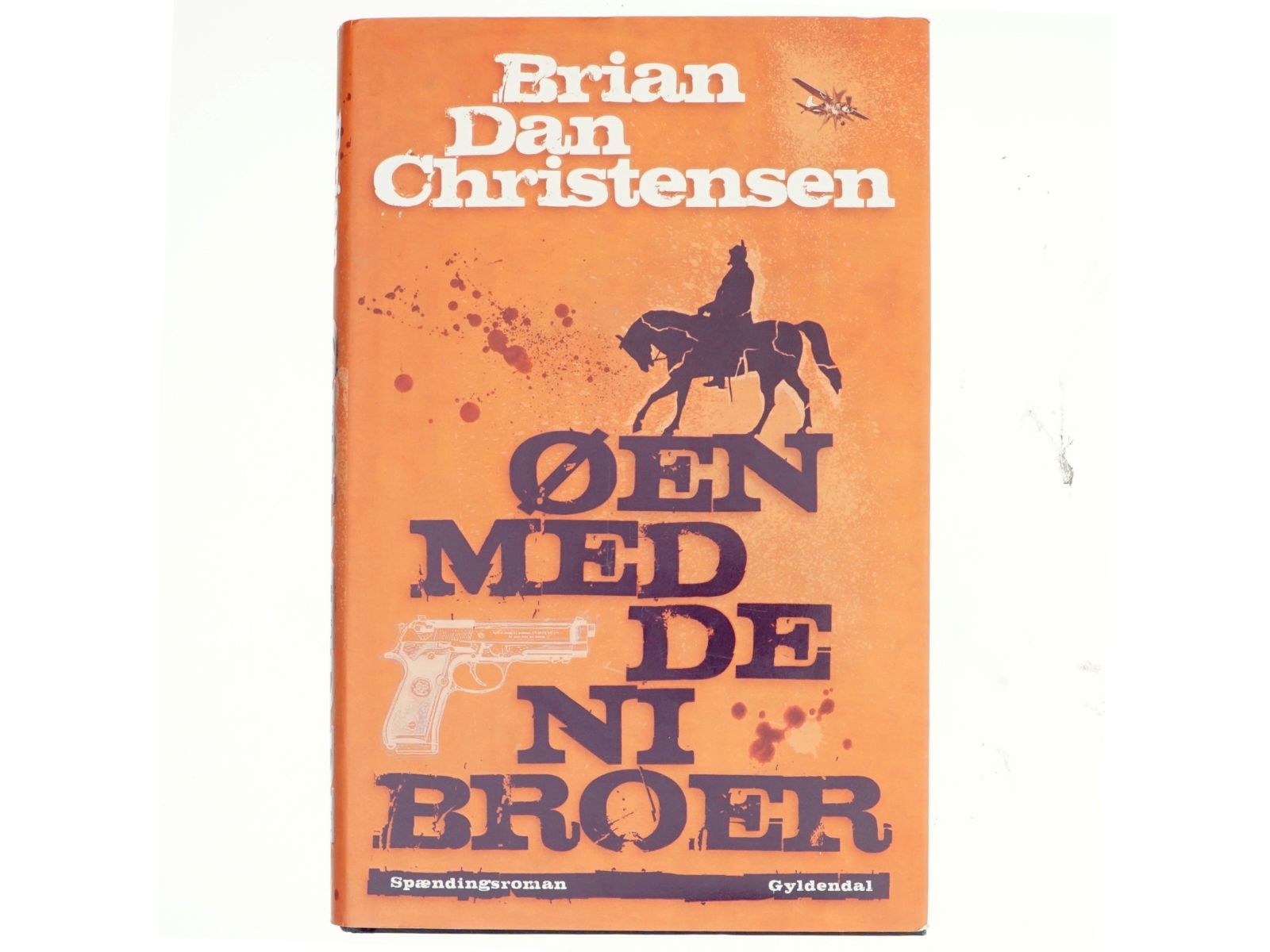 Øen med de ni broer : spændingsroman af Brian Dan Christensen (f. 1970) (Bog)