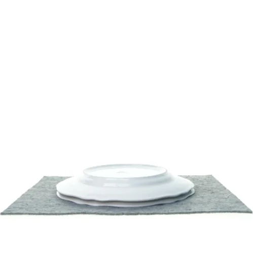 2 tallerkener fra Ikea (str. Ø 28 cm)