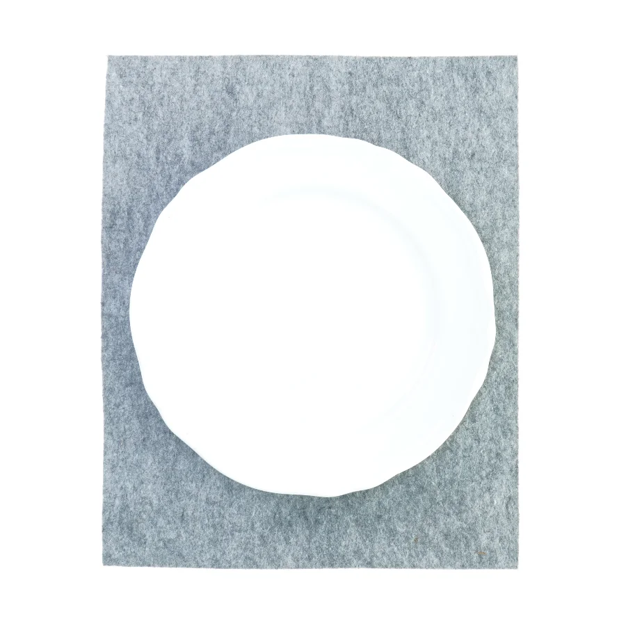 2 tallerkener fra Ikea (str. Ø 28 cm)
