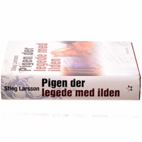 Pigen Der Legede Med Ilden 