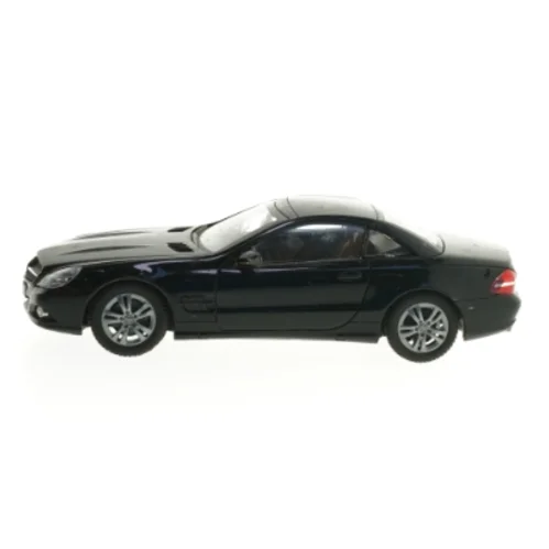 Mercedes-Benz modelbil fra Mercedes-Benz (str. 26x10 cm)