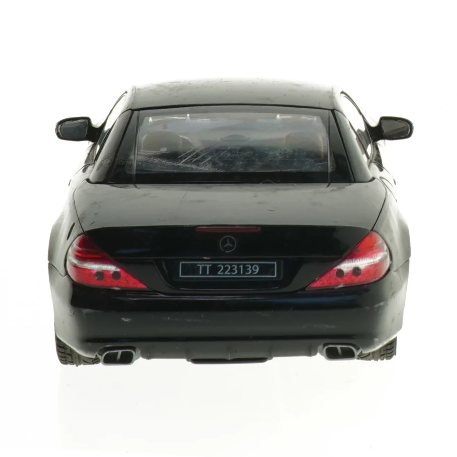 Mercedes-Benz modelbil fra Mercedes-Benz (str. 26x10 cm)