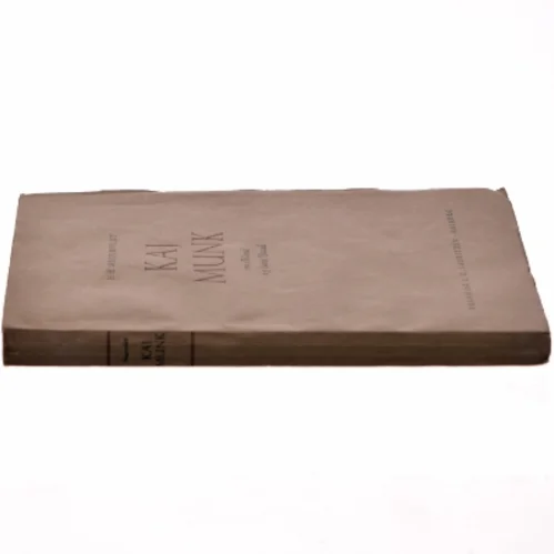 Kaj Munk - en Mand og hans Daad af H. H. Siegumfeldt (Bog)