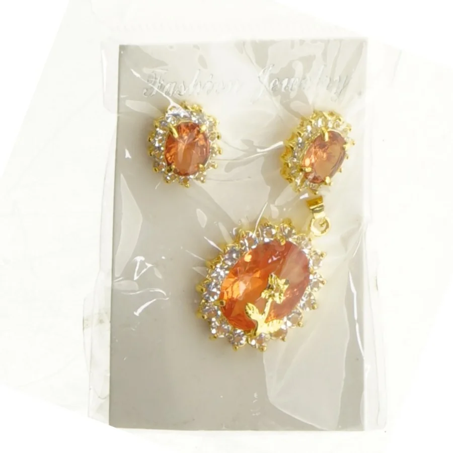 Smykkesæt fra Fashion Jewelry (str. 10 x 5 cm)