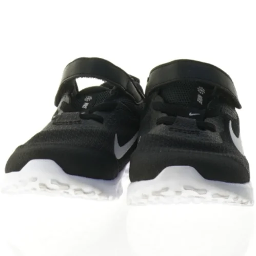Nike børnesko (str. 25 - 26)