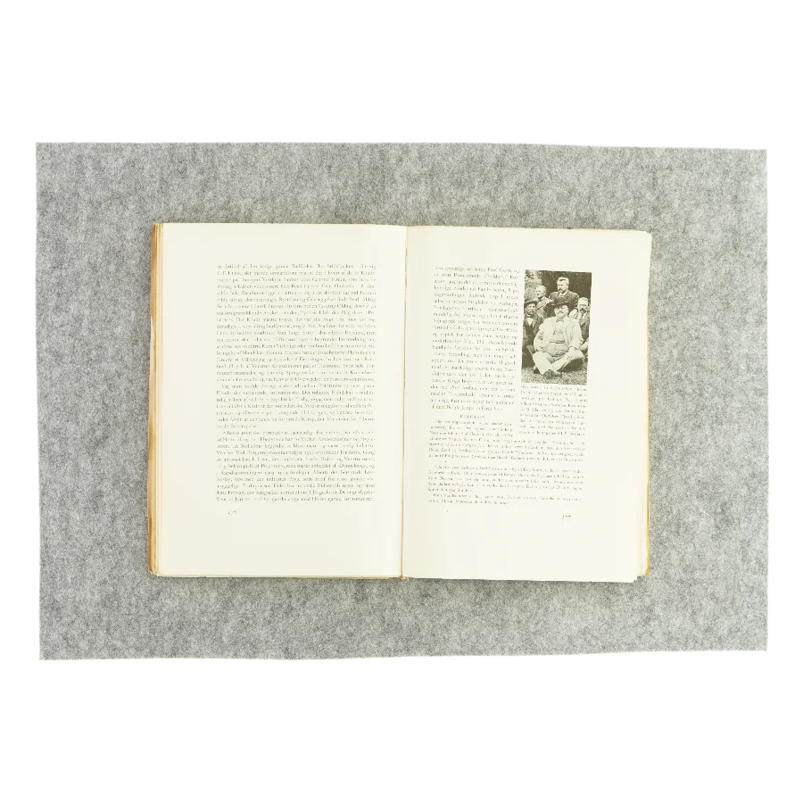 Politikkens historie - del 1 & 2 af Valdemar Kobbel (Bog)