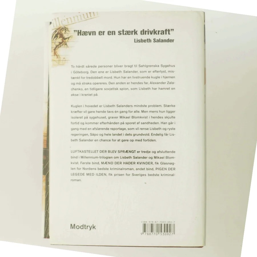 Luftkastelletderblevsprngt Stir up a Hornets' Nest of Girl. Shi Dige Larsen. the Danish Original. Hardcover](chinese Edition) af Stieg Larsson (Bog)