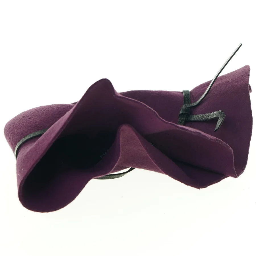 Hat i filt (str. 37 x 22 cm)
