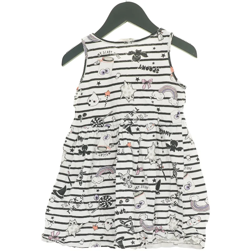 Kjole fra H&M (str. 110 cm)