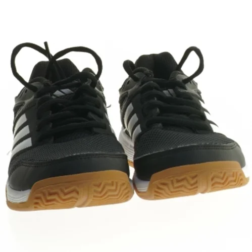 Indendørs sportssko Adidas, str 36½