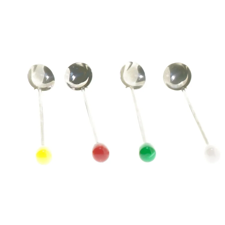 4 lange skeer med farvet håndtag - 18 cm