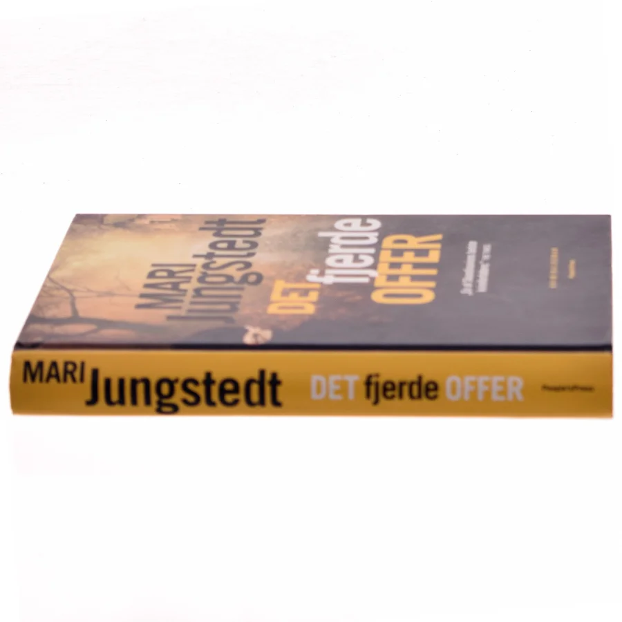 Det fjerde offer : kriminalroman af Mari Jungstedt (Bog)