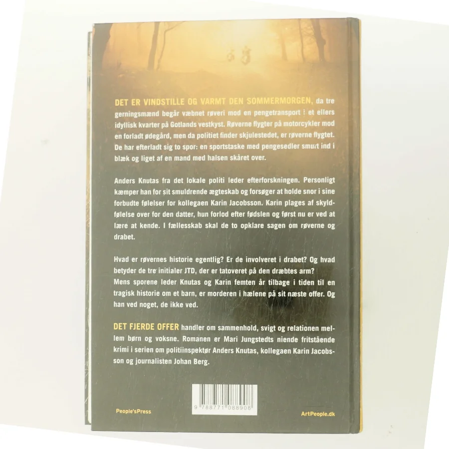 Det fjerde offer : kriminalroman af Mari Jungstedt (Bog)