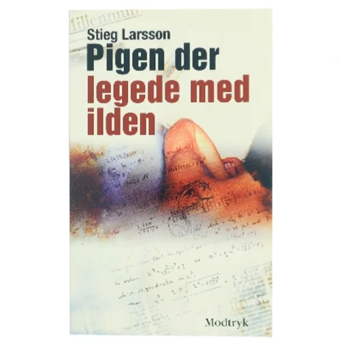 Pigen Der Legede Med Ilden (Millennium, 2. Bind) af Stieg Larsson (Bog)