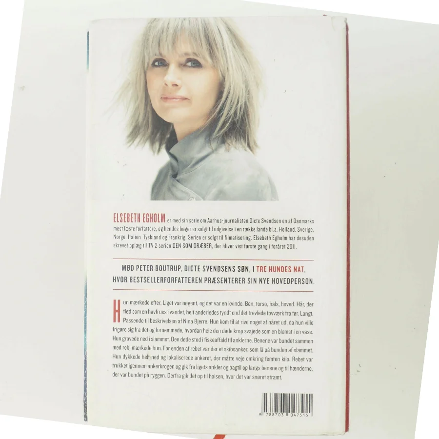 Tre hundes nat af Elsebeth Egholm (Bog)