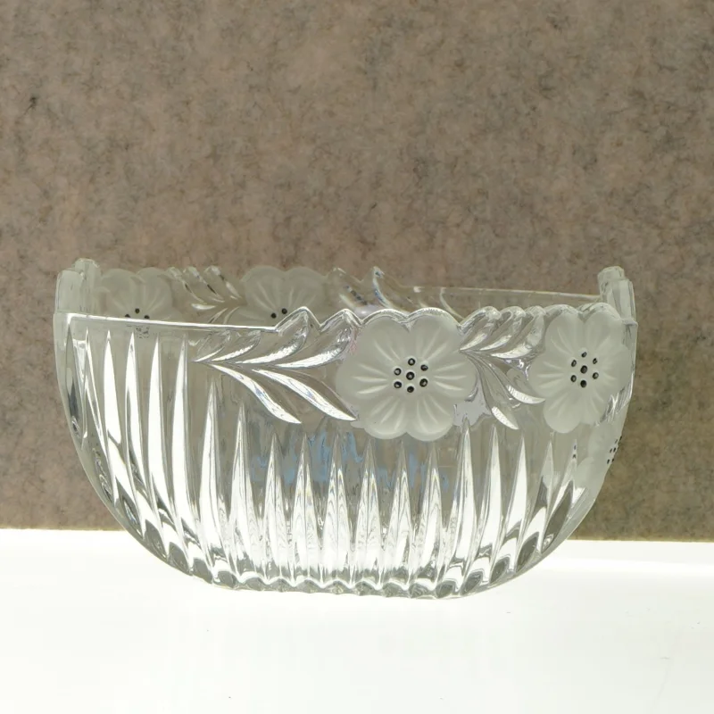 Skål (str. 18 x 18 x 9 cm)