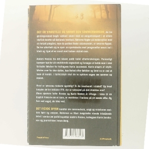 Det fjerde offer : kriminalroman af Mari Jungstedt (Bog)