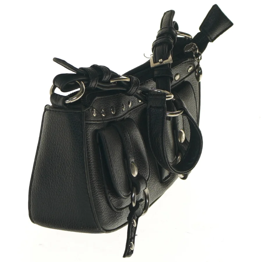 Sort skuldertaske med nitter (str. 10x6x21 cm)