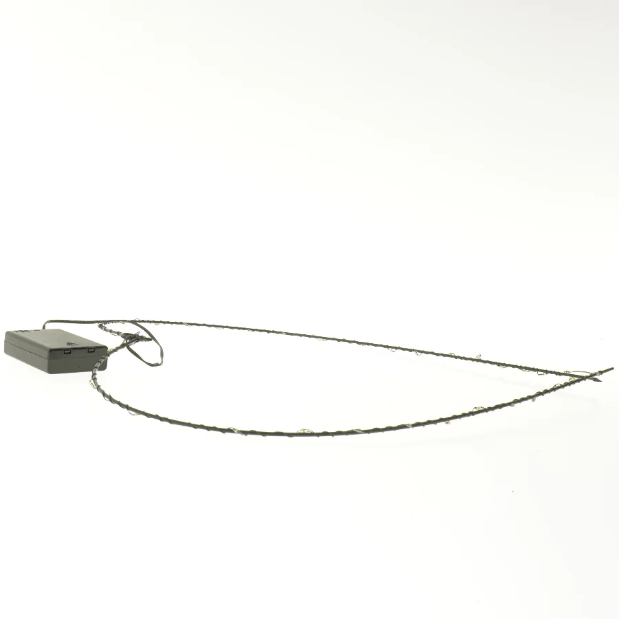 Hjerteformet LED lyskæde (str. 42x39,5 cm)