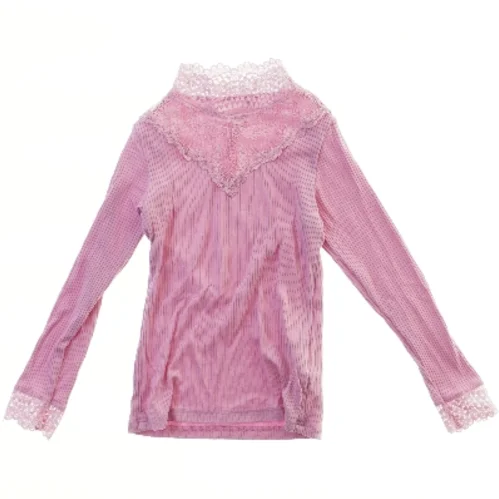 Langærmet bluse med blondedetaljer fra VRS (str. 98)