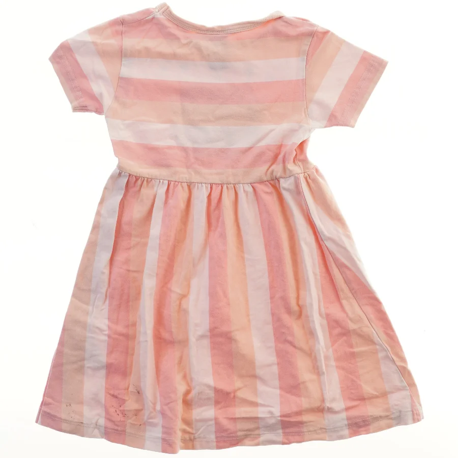 Danefæ (str. 92) Kortærmet kjole med krone motiv