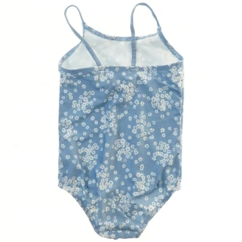 Blomsteret badedragt fra H&M (str. 92)