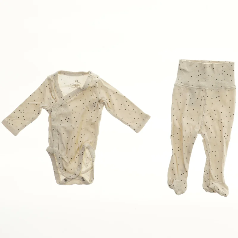 Baby bodystocking og bukser med mønster fra H&M (str. 50)