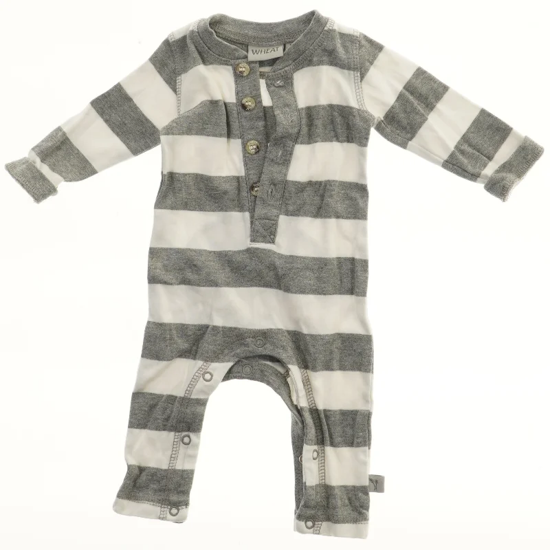 Heldragt med striber fra Wheat (str. 56)