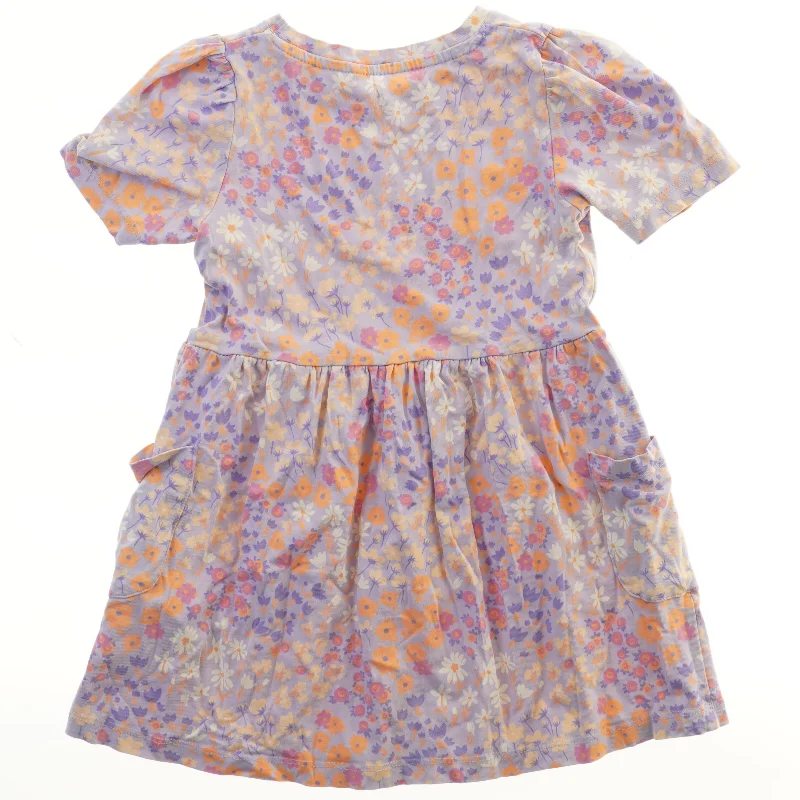 Blomsterkjole til børn fra Name It (str. 98)