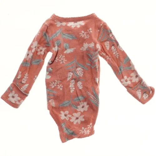 Blomstret bodystocking til baby fra Carter’s (str. 56)