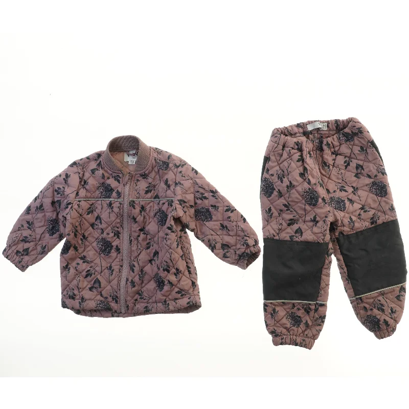 Termosæt med blomsterprint fra VRS (str. 92)