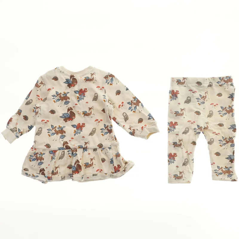 Børnesæt med dyreprint fra H&M (str. 74)