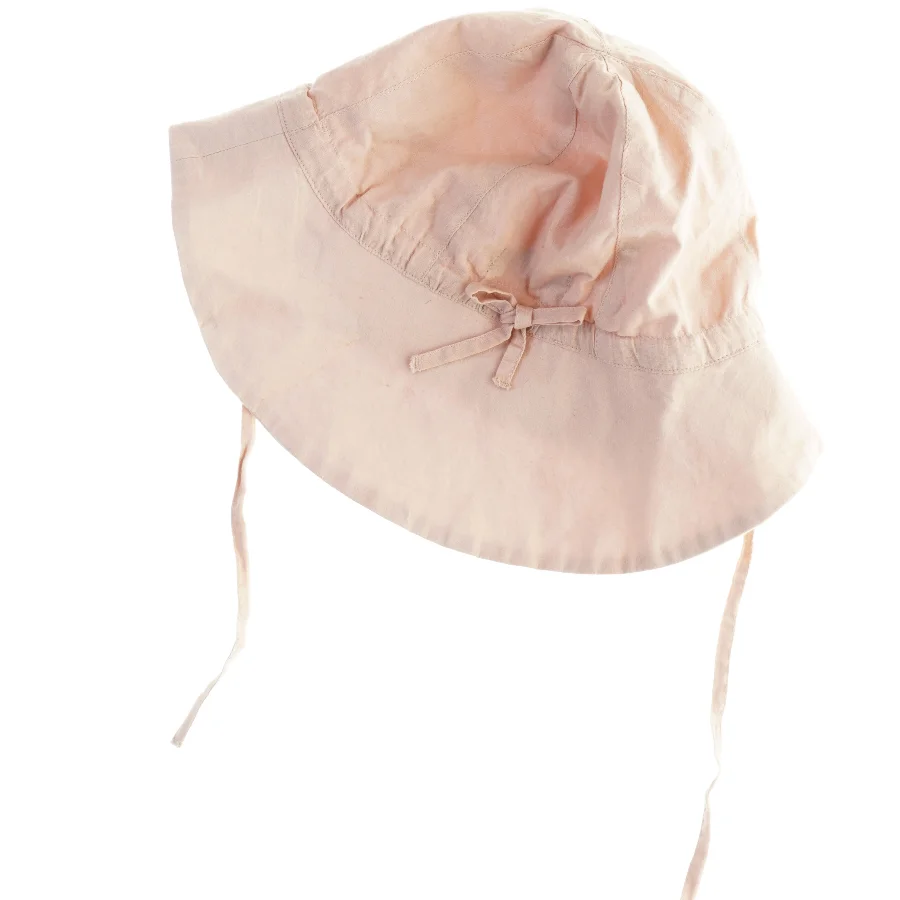 Bomuldssolhat med bindebånd fra Wheat (str. 12-18 måneder )