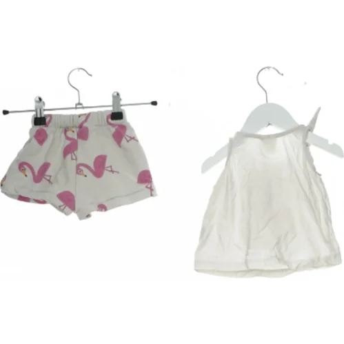 Børne shorts og trøje fra Zara (str. 80 cm)