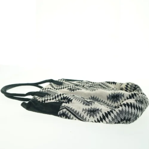 Mønstret skuldertaske fra Gina Tricot (str. 43x39 cm)