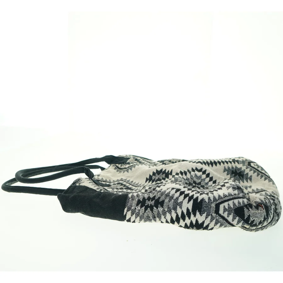 Mønstret skuldertaske fra Gina Tricot (str. 43x39 cm)