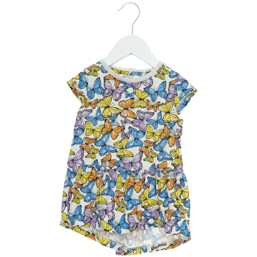 Børne t-shirt fra Basic needs (str. 86 cm)