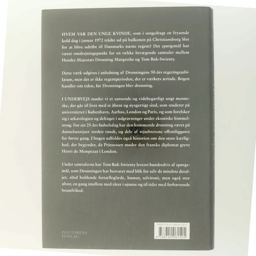 Undervejs : erindringer 1940-1972 af Margrethe II (Bog)