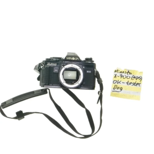 Minolta X-700 filmkamera fra Minolta (str.  14x9 cm)