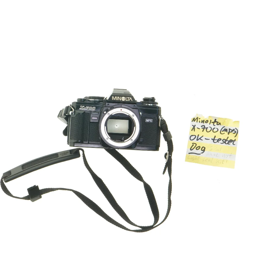 Minolta X-700 filmkamera fra Minolta (str.  14x9 cm)