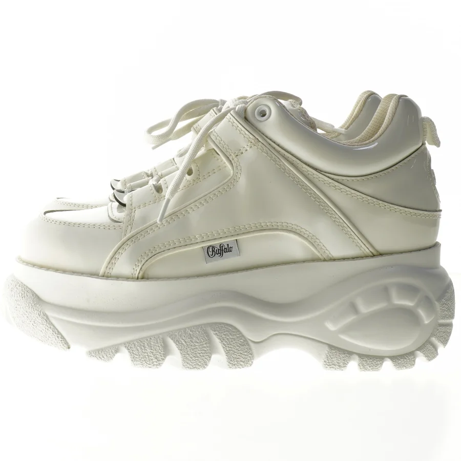 Buffalo Classic Low sneakers (str. 38)