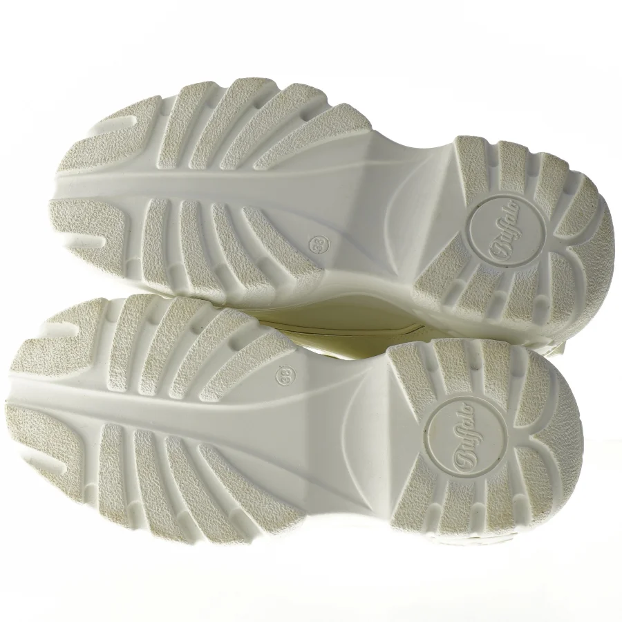 Buffalo Classic Low sneakers (str. 38)