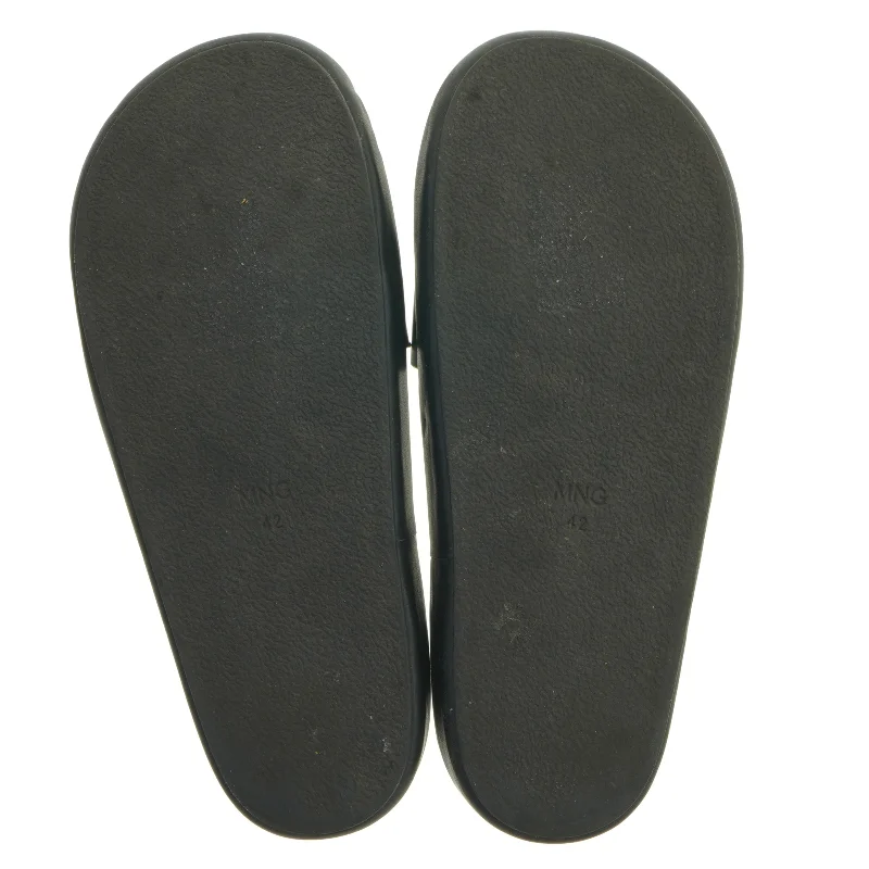 Sorte sandaler med rem fra Mng (str. 42 )