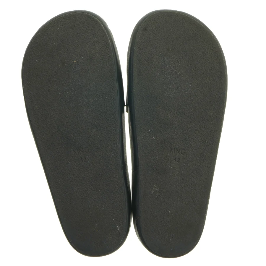 Sorte sandaler med rem fra Mng (str. 42 )