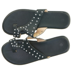 Sorte sandaler med nitter (str. 42)