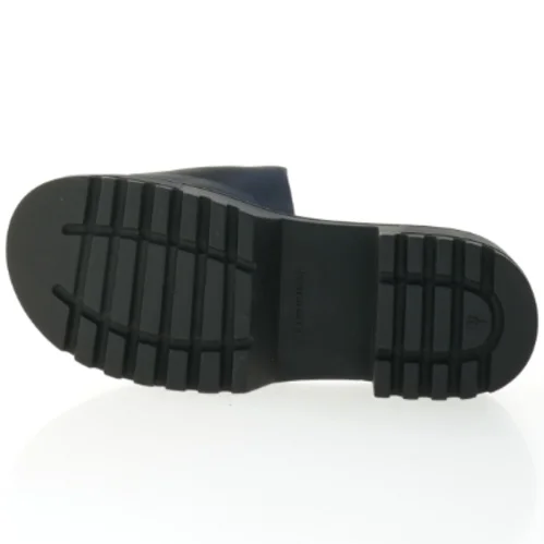 Sorte plateau-slides fra Asos (str. 42)